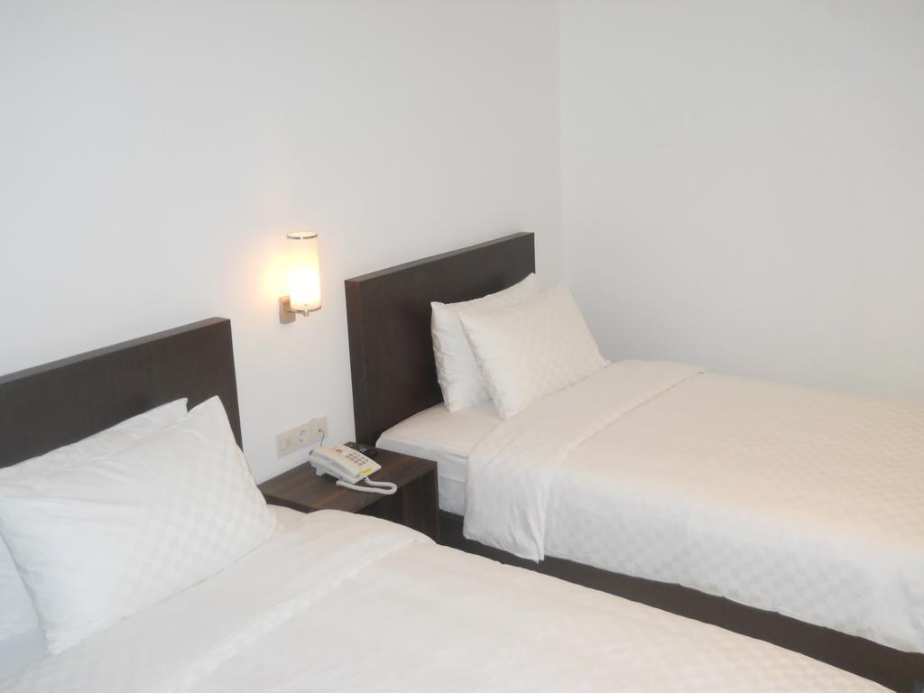Hello Hotel 2*
