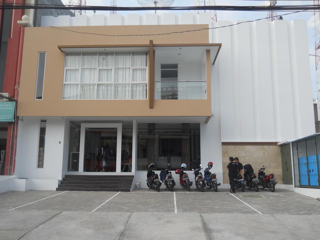 Hello Hotel Semarang
