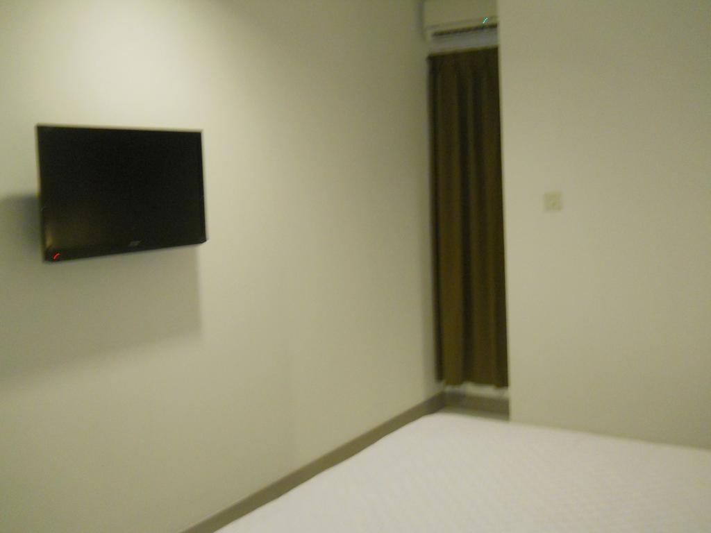 Hello Hotel 2*